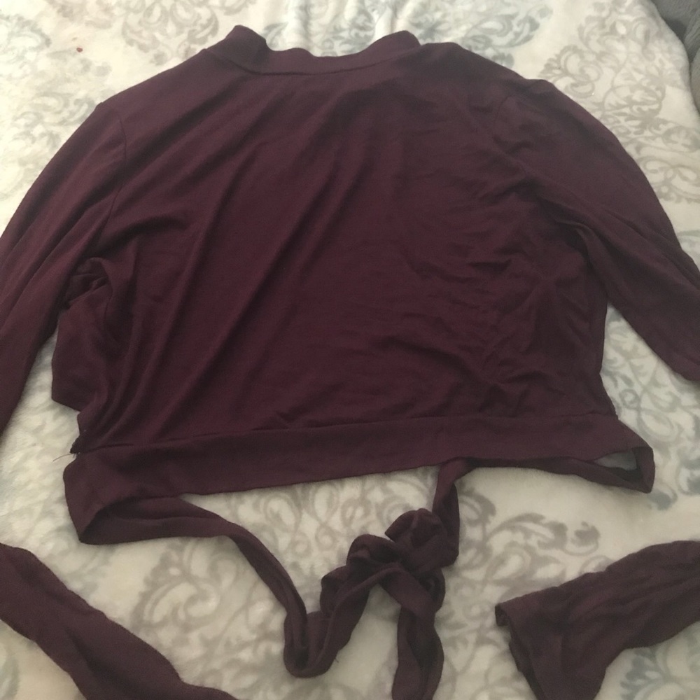 Fashion Nova long sleeve crop top/open back